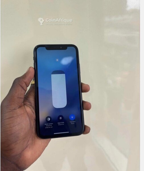 iPhone noir sans Face id