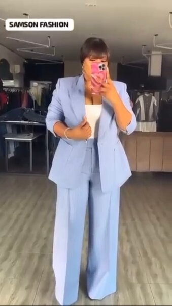 Les chics vêtements des femmes