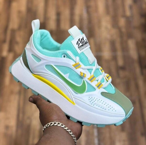 Chaussures Nike V2K Run