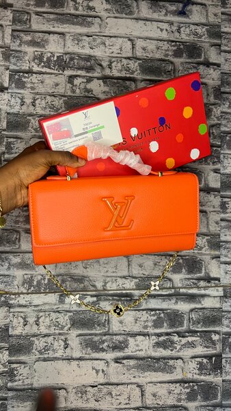 Sac bandoulière orange élégant