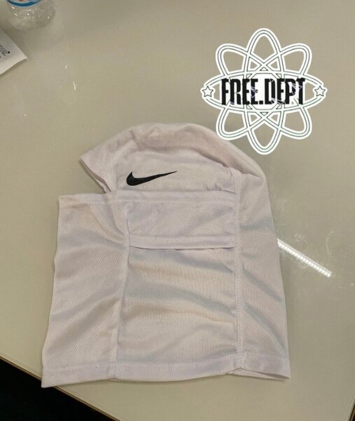 T-shirt Nike