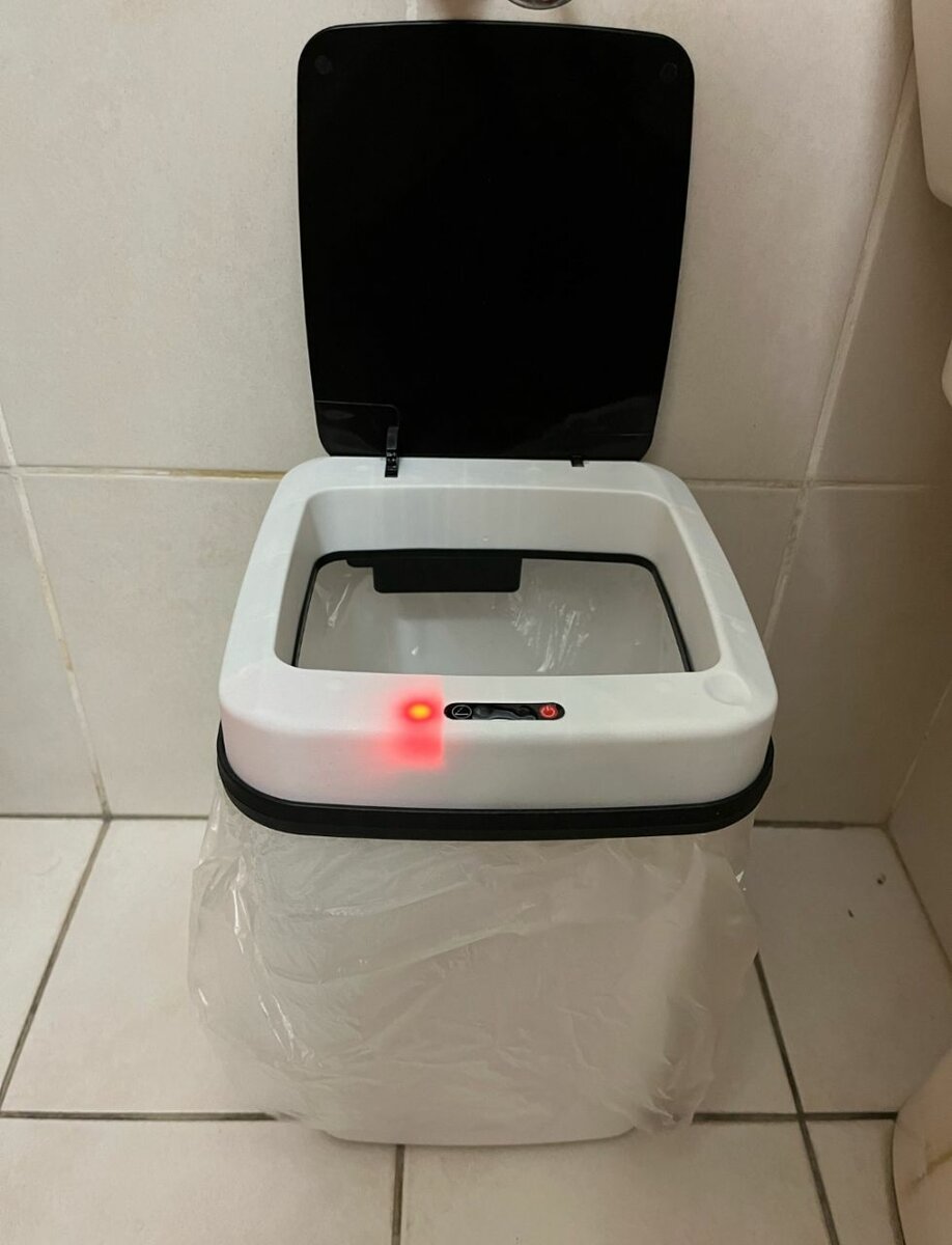 Brand New 13L Smart Dustbin