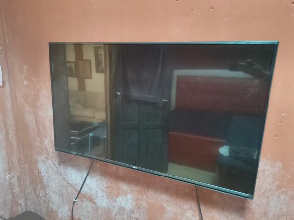 LG 49inch 4k TV not Smart