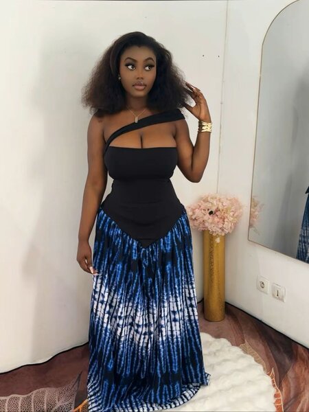 Robe Maxi Épaule Nue Élégante