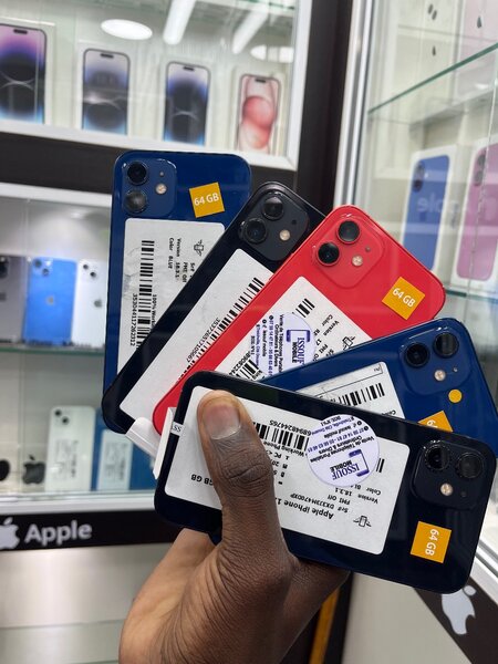 iPhone 12 simple 64Go