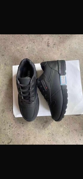 Chaussures noires décontractées