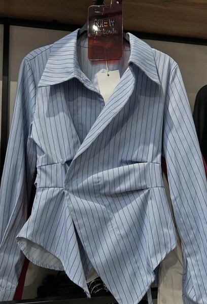 Приталенная рубашка