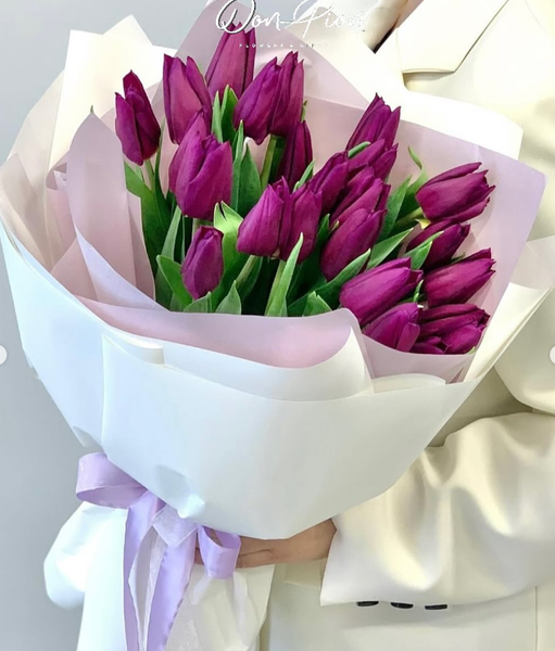 Фиолетовые тюльпаны