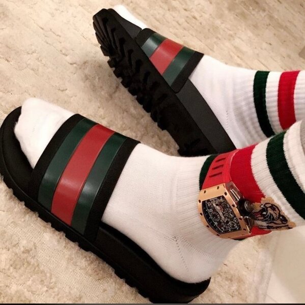 Tongs de luxe élégantes