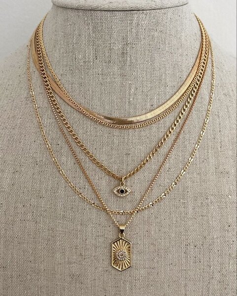 Collier multi-couches élégant