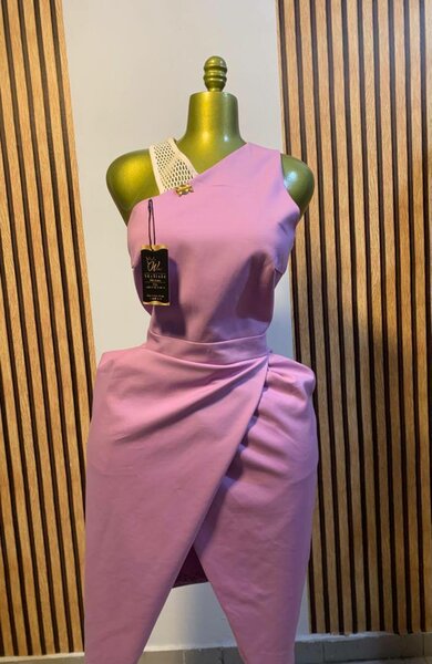 Robe asymétrique élégante