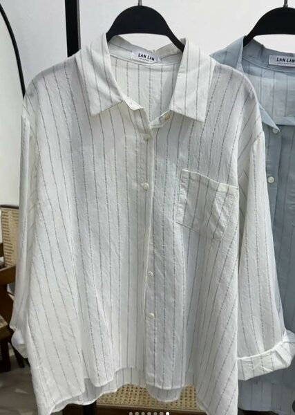 Рубашка в полоску белая