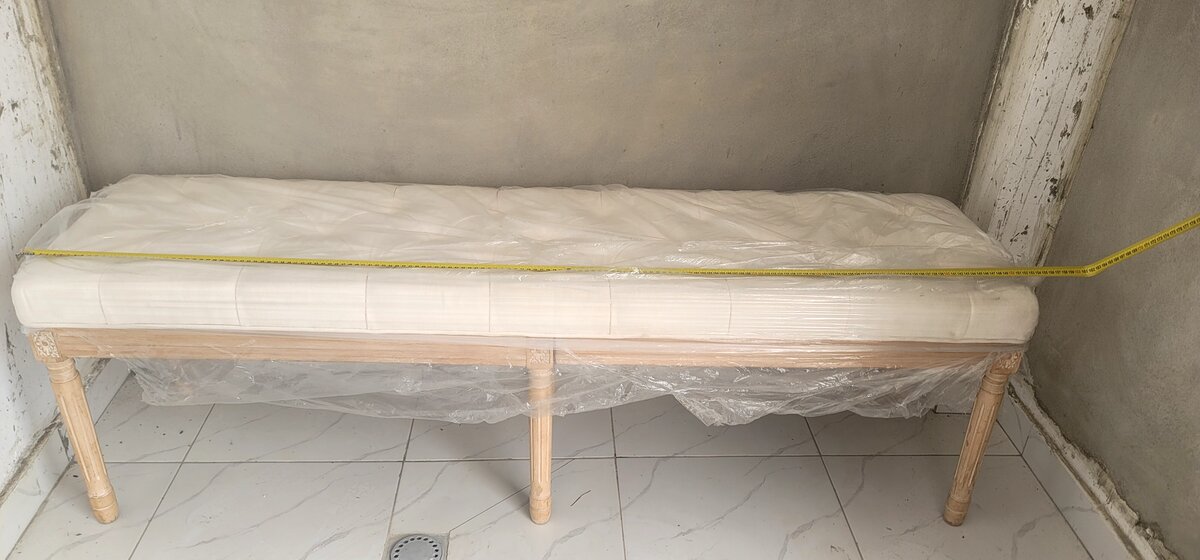 Banc rembourré élégant bois