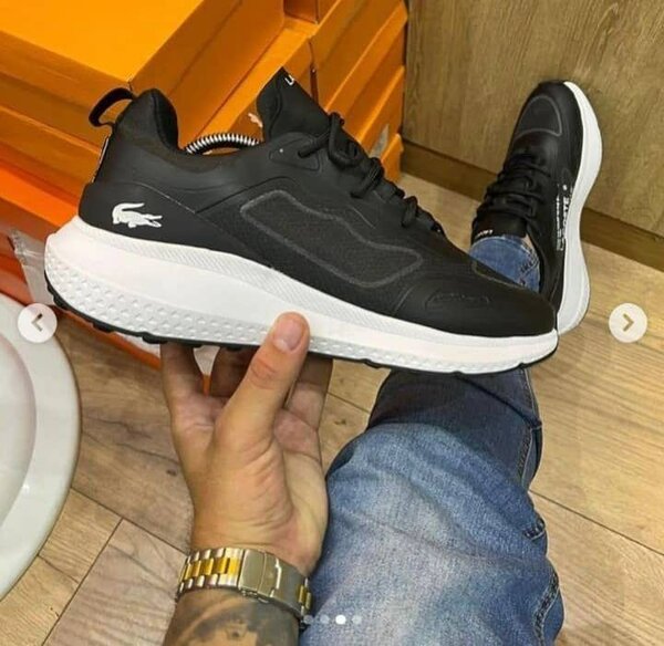 Paire de basket Lacoste