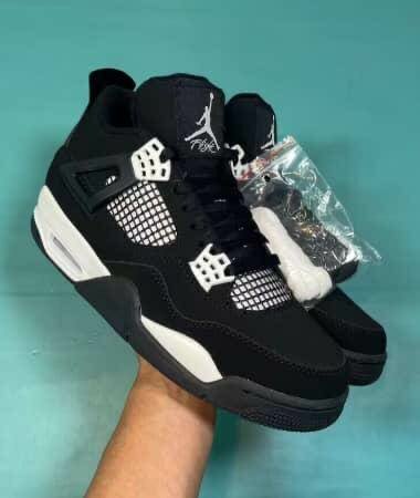 Air Jordan 4
