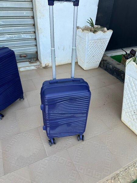 Petit valise en gomme