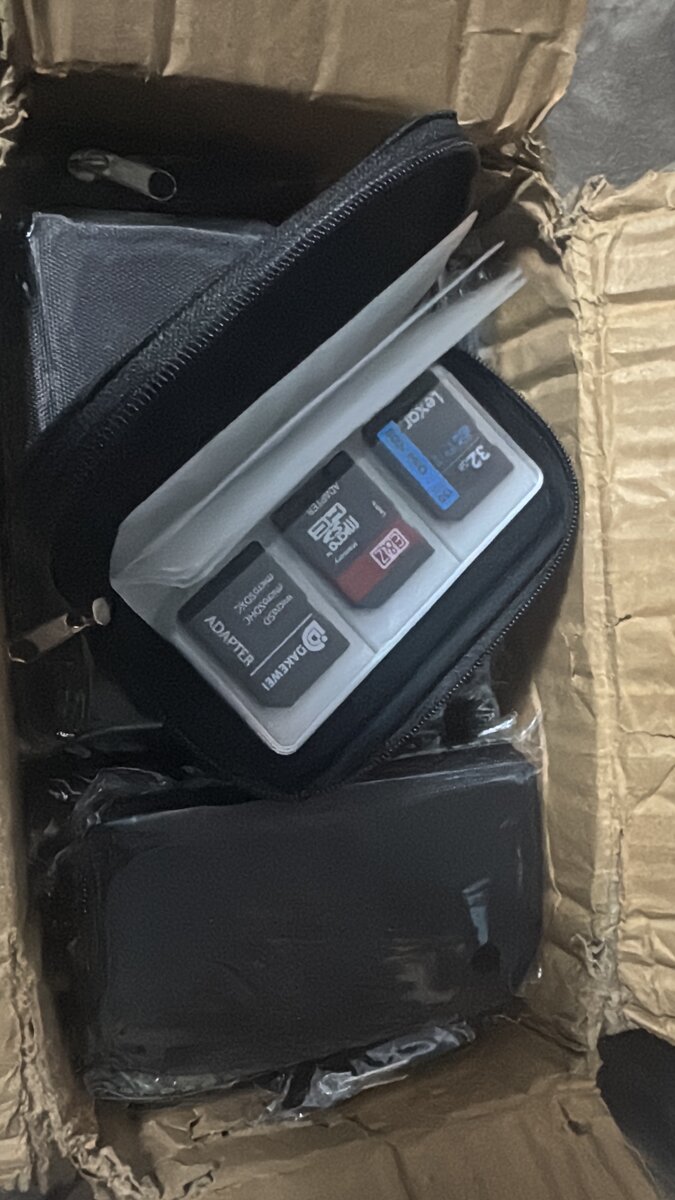 Pochette de rangement pour cartes SD