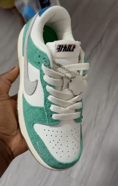 Baskets vertes en daim