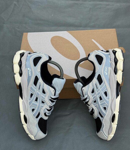 Chaussures de course ASICS