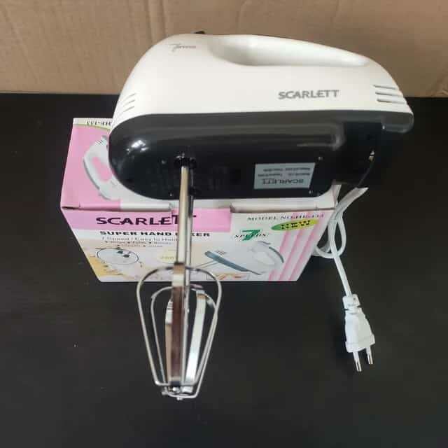 Scarlet Handmixer