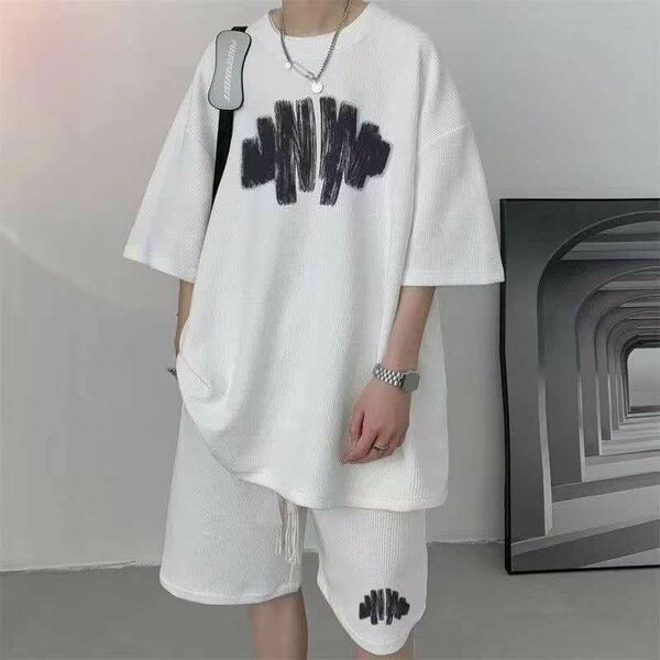 T-shirt et short oversize blancs