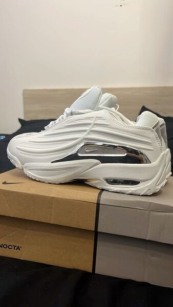 Baskets blanches élégantes