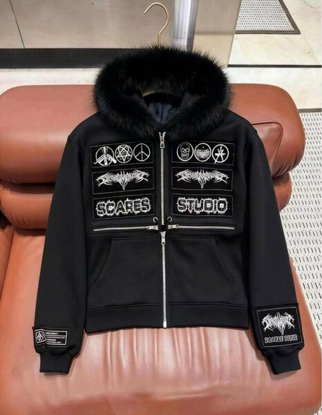 Veste à capuche noire design