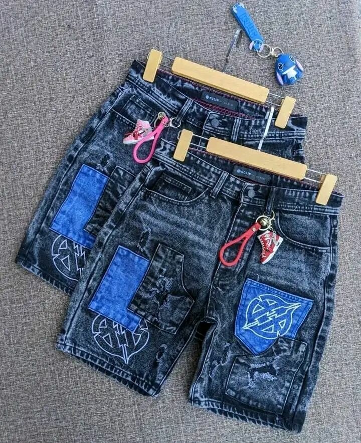 Short jeans