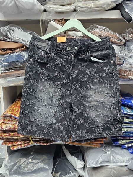 Jupe en jean noir imprimée