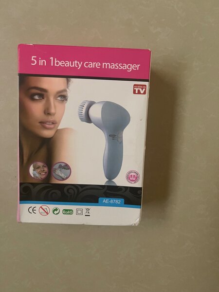 5 attachment electric face brush