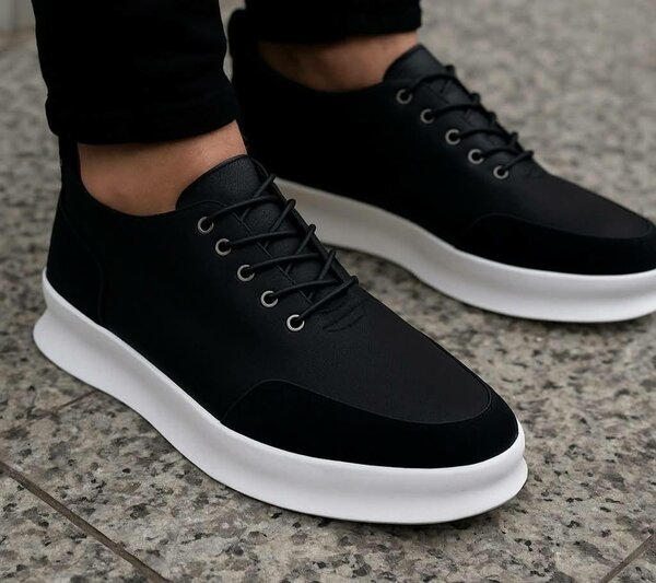 Chaussures Basses Noires Homme