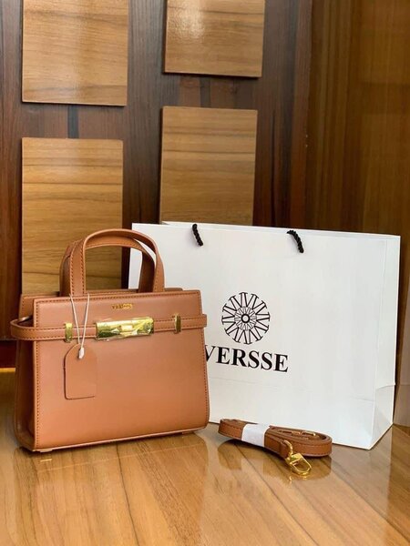 Sac à main élégant Versee