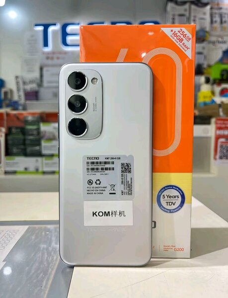 Tecno smartphone moderne