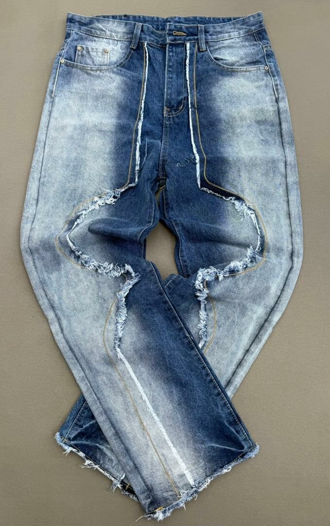 Jeans déchirés tendance