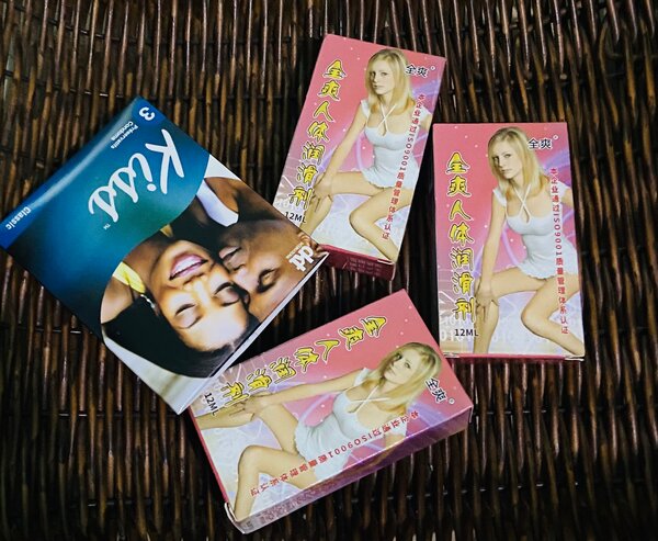 3 Lubrifiant + 3 préservatifs