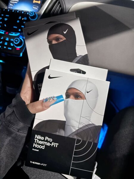 Nike Pro Therma-FIT Cagoule