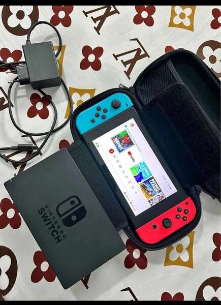 Nintendo Switch avec étui