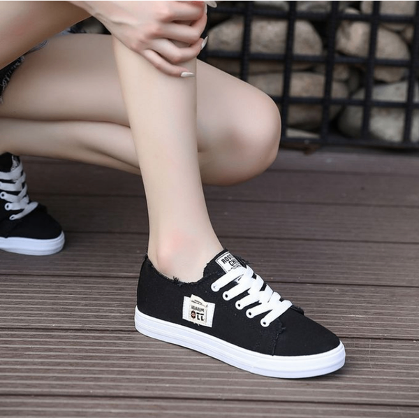 WOMEN'S LACE UP CANVAS SPORTS SHOES