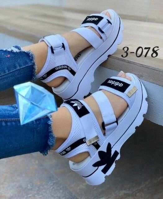 Lady sandals