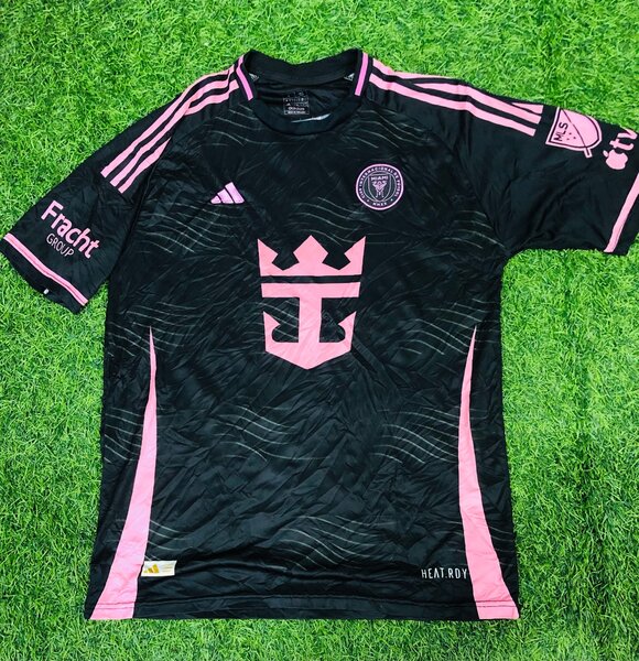 Maillot de football noir rose