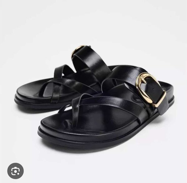 Sandales noires à boucles