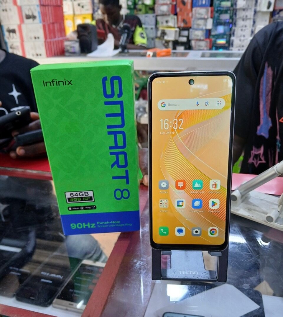 Infinix Smart 8 Téléphone 64Go