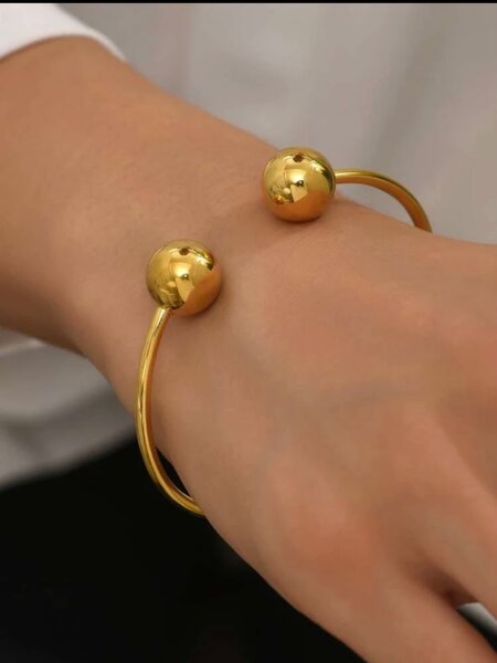 Enchanted _gem_gallery on IG