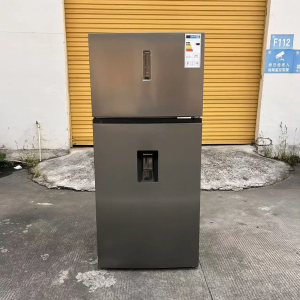 Double door refrigerator