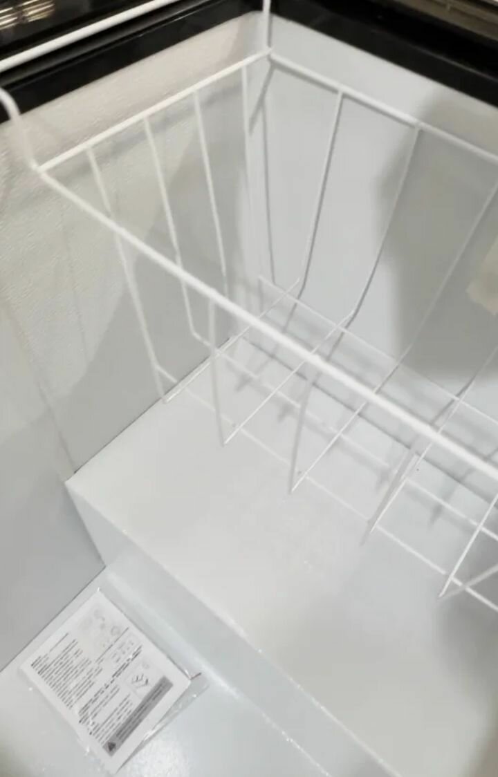 Grand congélateur coffre 250L