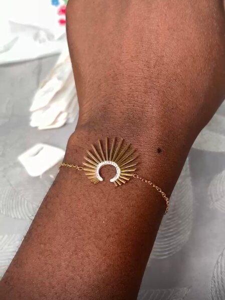 Bracelet beau et  élégant