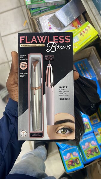 Flawless Brows Épilation des Sourcils