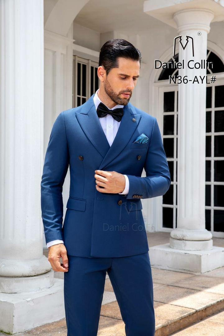 Daniel Collin suit