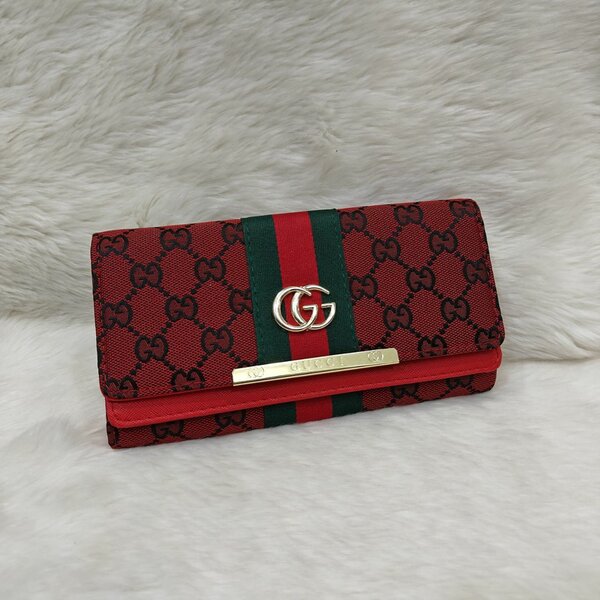 Gucci Wallet Only 1 item & 10 colors available