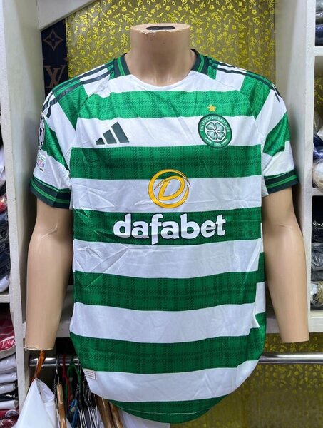 Maillot de football rayé vert